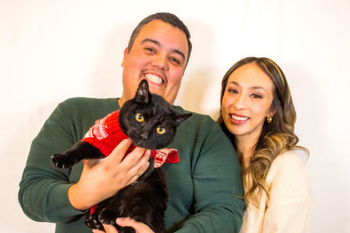 Aaron, Neidin and their cat Bandit